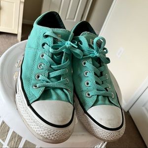 Turquoise converse. Womens 9